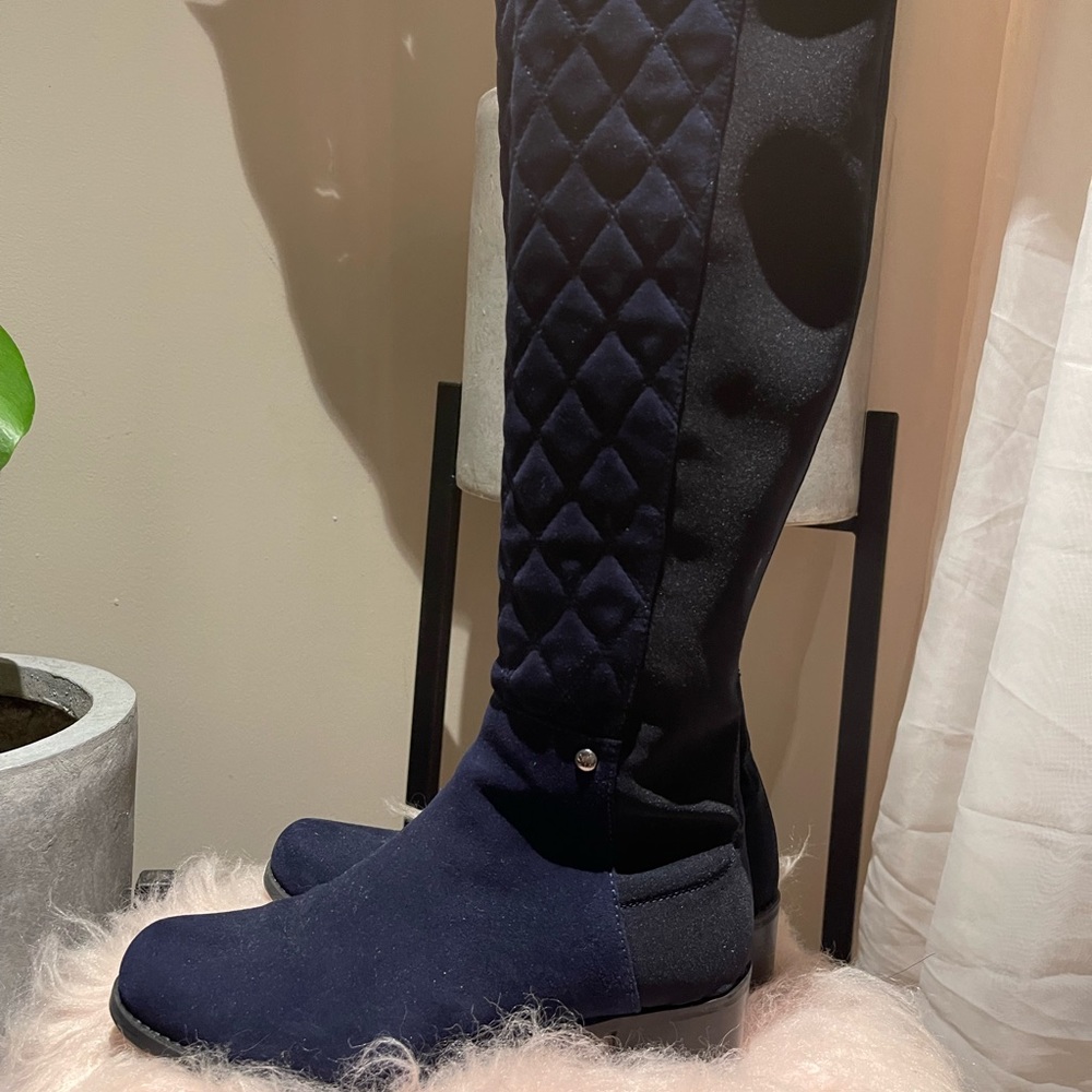 Like new Stewart Weitzman blue suede boot
